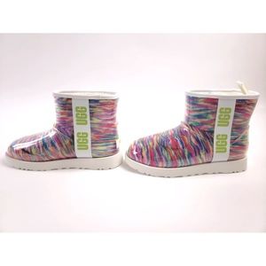 Classic Clear Mini Pixelate women’s waterproof rain or snow UGG boots sz 9